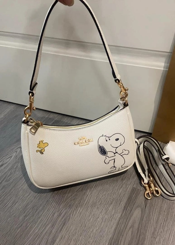 Coach x Peanuts Snoopy White Leather Shoulder Bag for Women