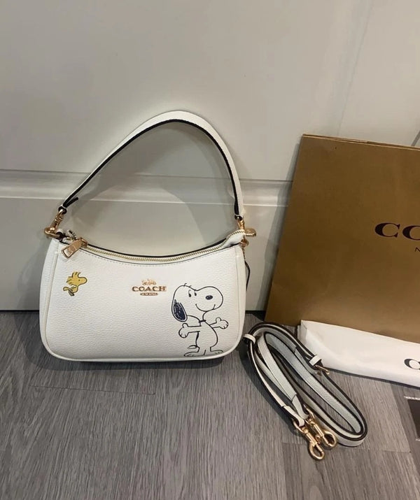 Coach x Peanuts Snoopy White Leather Shoulder Bag for Women
